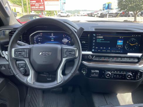 Certified 2024 Chevrolet Silverado 1500 RST AWD/4WD image 22