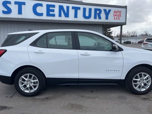 Used 2024 Chevrolet Equinox LS image 15