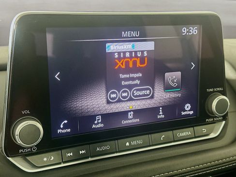 Used 2023 Nissan Rogue S AWD/4WD image 21