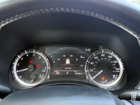 Used 2023 Toyota Highlander XLE AWD/4WD image 13