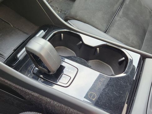 Used 2023 Volvo C40 P8 Recharge Ultimate w/ Protection Package Premier image 18