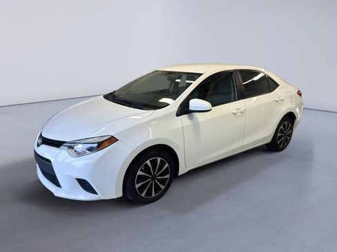 Used 2014 Toyota Corolla LE FWD image 3