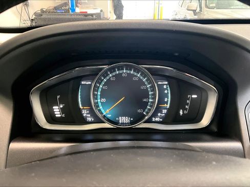 Used 2017 Volvo XC60 T6 Inscription w/ Climate Package AWD/4WD image 25