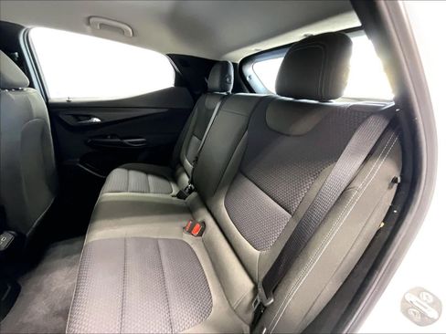 Used 2023 Chevrolet Bolt EUV LT w/ Comfort Package FWD image 15