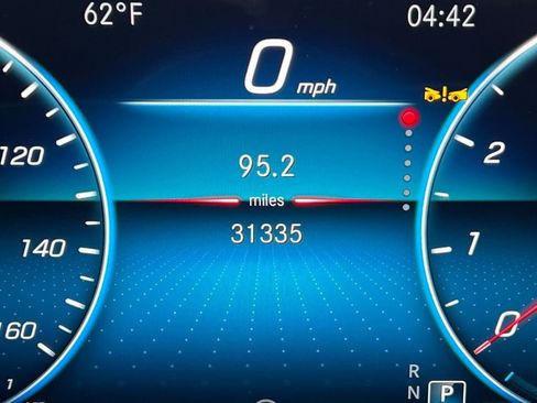 Used 2022 Mercedes-Benz GLS 450 4MATIC image 9