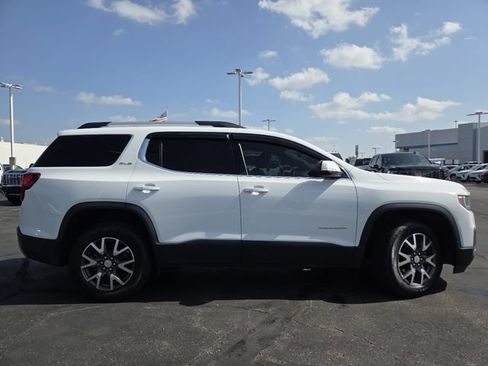 Used 2023 GMC Acadia SLE w/ Driver Convenience Package FWD image 16