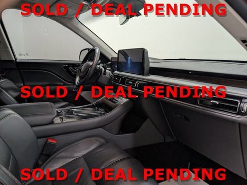 Used 2025 Lincoln Aviator Reserve w/ Equipment Group 201A image 19