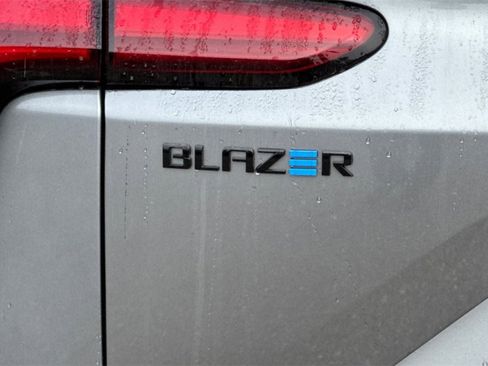 New 2026 Chevrolet Blazer EV LT image 26