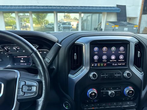 Used 2020 GMC Sierra 1500 SLT w/ SLT Premium Plus Package AWD/4WD image 17