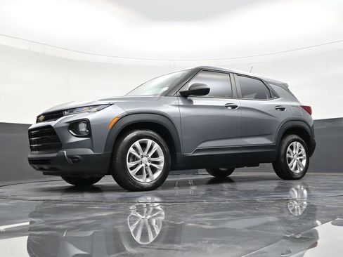 Used 2021 Chevrolet TrailBlazer LS FWD image 21