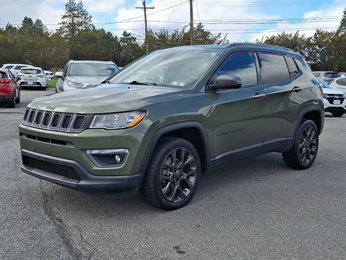 Used 2021 Jeep Compass Latitude image 3
