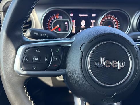 Used 2020 Jeep Gladiator Sport w/ Quick Order Package 24S AWD/4WD image 13