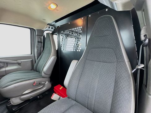 Used 2024 Chevrolet Express 2500 Work Van Cargo w/ Driver Convenience Package image 14