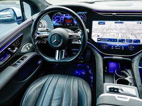 Certified 2022 Mercedes-Benz EQS 580 4MATIC Sedan image 14