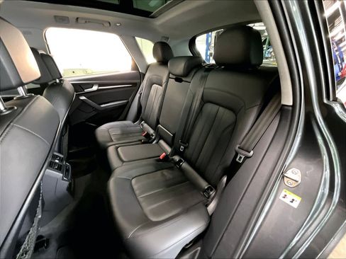 Used 2020 Audi Q5 e Premium Plus AWD/4WD image 29