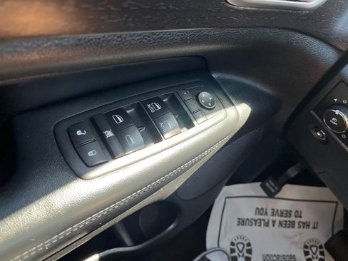 Used 2017 Jeep Grand Cherokee Altitude RWD image 22