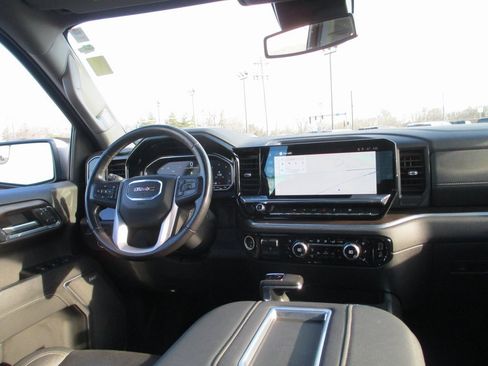 Certified 2022 GMC Sierra 1500 SLT w/ SLT Convenience Package image 26