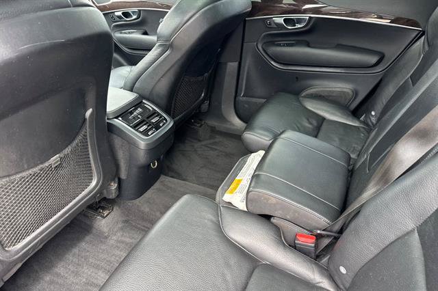 Used 2017 Volvo XC90 T6 Momentum w/ Vision Package AWD/4WD image 12
