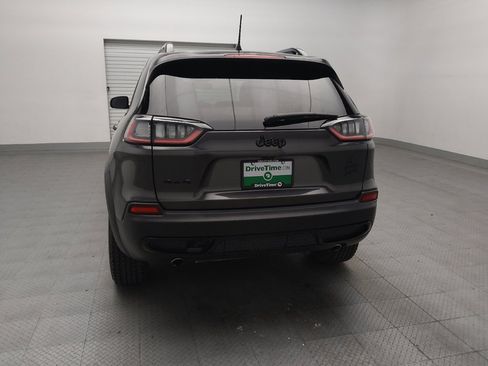 Used 2022 Jeep Cherokee Latitude AWD/4WD image 6