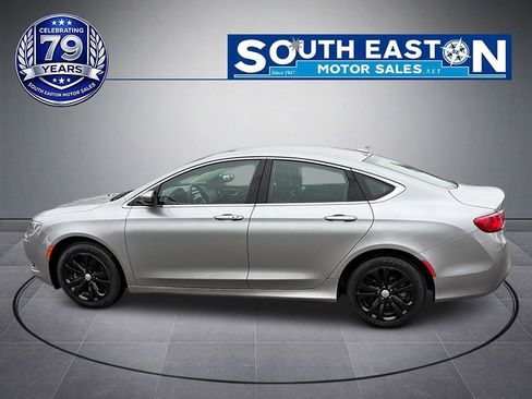 Used 2016 Chrysler 200 Limited Platinum image 8