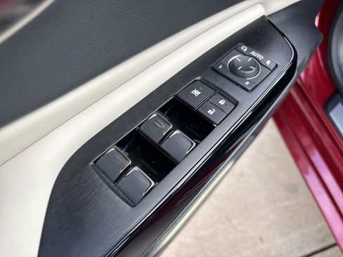 Certified 2025 Lexus ES 350 w/ Premium Package image 15