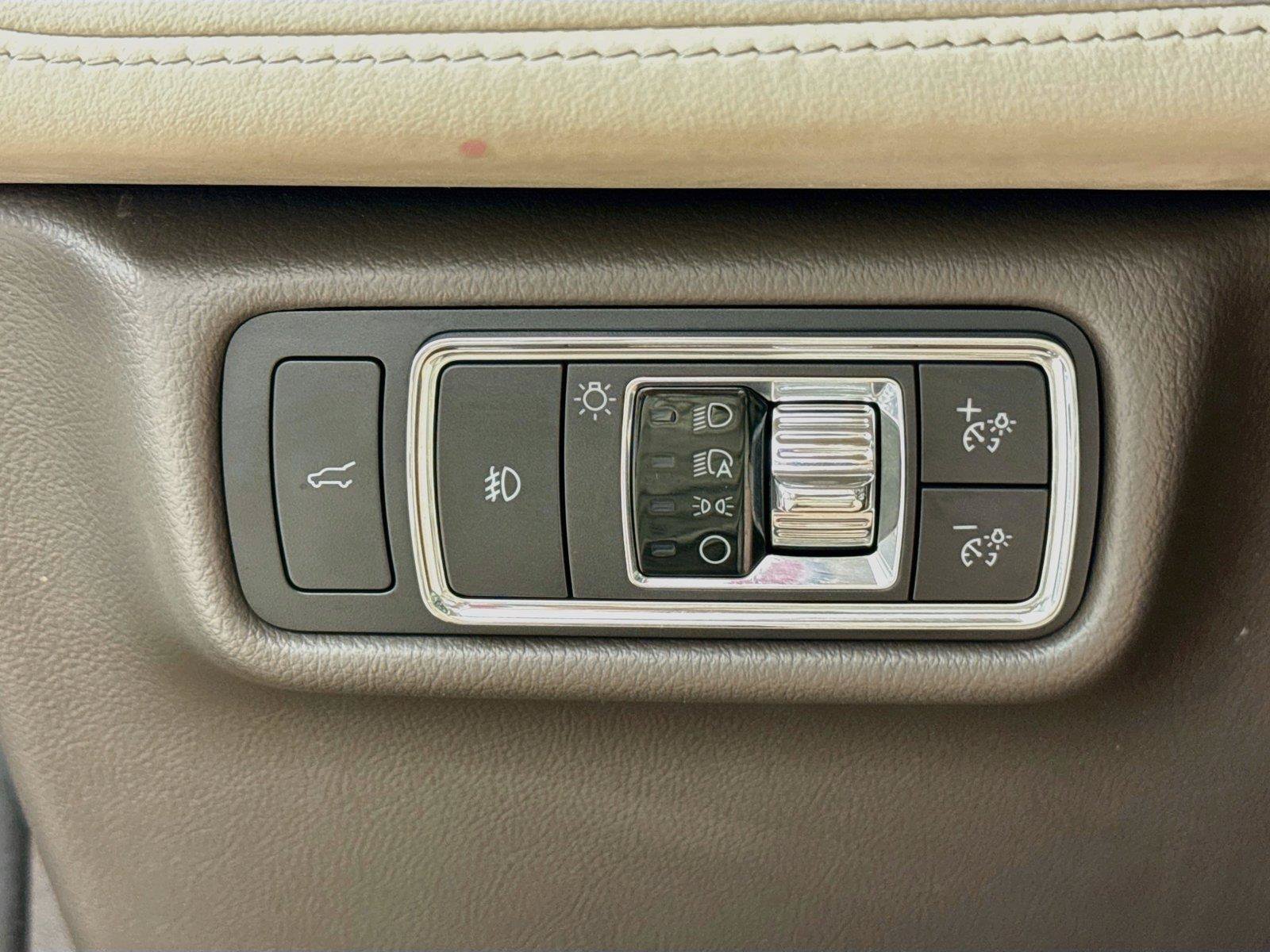 Used 2020 Lincoln Aviator Reserve w/ Equipment Group 202A AWD/4WD image 14