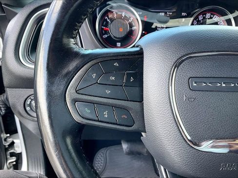 Used 2021 Dodge Challenger SXT image 8