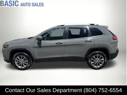 Used 2021 Jeep Cherokee Latitude Lux w/ Comfort/Convenience Group AWD/4WD image 1