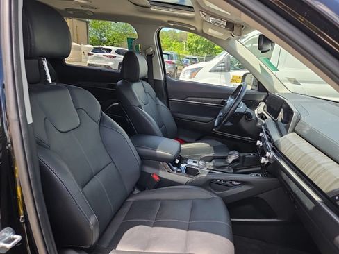 Used 2023 Kia Telluride EX AWD/4WD image 3