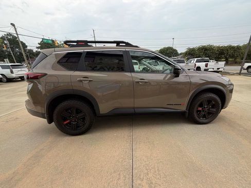 Used 2025 Nissan Rogue SV w/ Rock Creek Premium Package AWD/4WD image 6