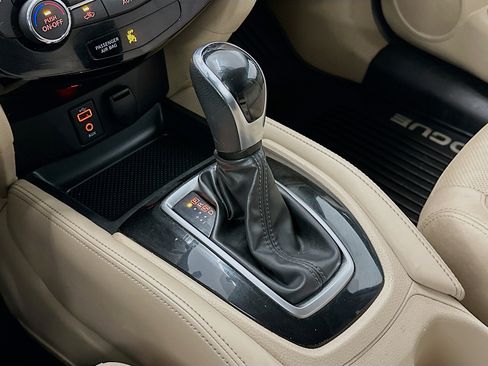 Used 2017 Nissan Rogue SL w/ SL Premium Package AWD/4WD image 25