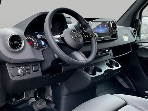 New 2026 Mercedes-Benz Sprinter 2500 image 8