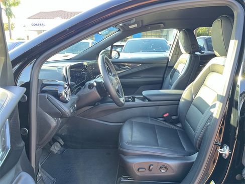 New 2025 Chevrolet Blazer EV LT image 18