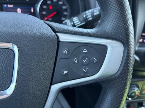 Used 2023 GMC Terrain SLE FWD image 23