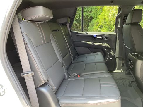 Used 2026 Chevrolet Tahoe RST w/ Comfort Package AWD/4WD image 35