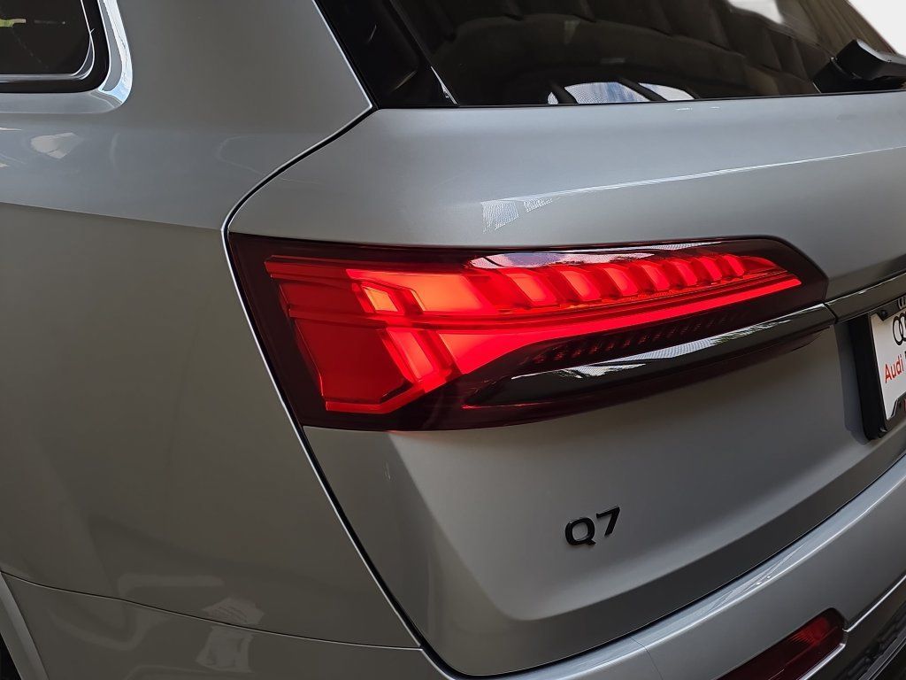 Used 2026 Audi Q7 3.0T Premium Plus w/ Premium Plus Package AWD/4WD image 38