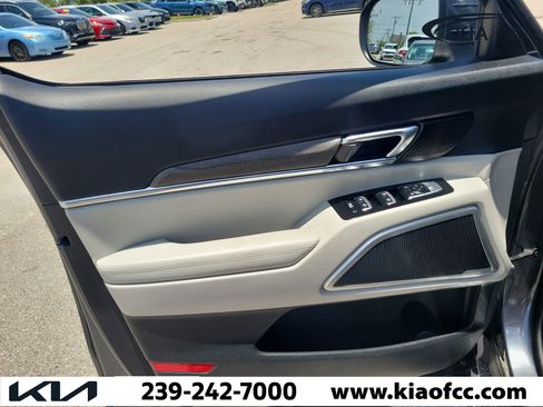 Certified 2022 Kia Telluride EX w/ EX Premium Package FWD image 23