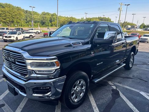 Used 2024 RAM 2500 Laramie w/ Towing Technology Group AWD/4WD image 3