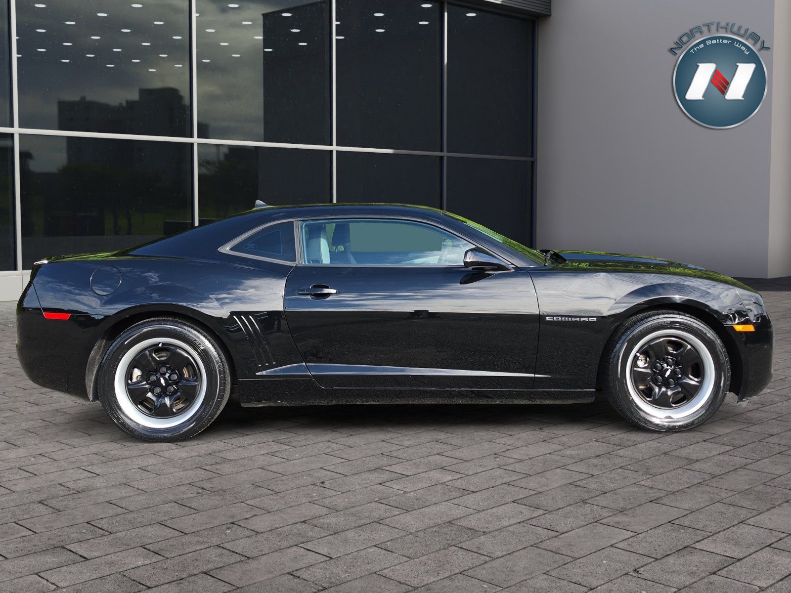 Used 2013 Chevrolet Camaro LS RWD image 6