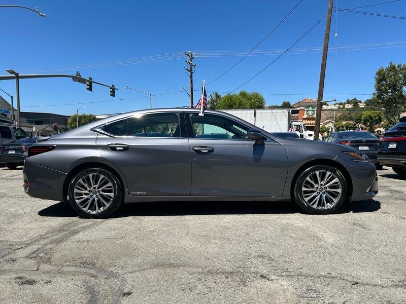 Used 2019 Lexus ES 300h w/ Premium Package FWD image 3