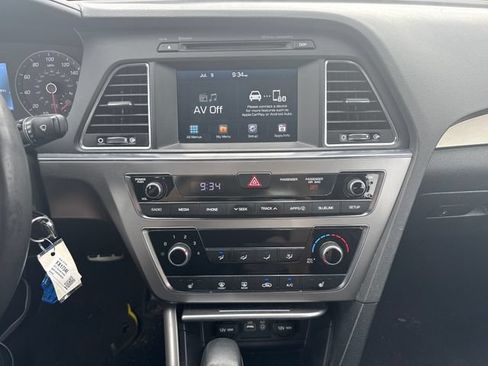Used 2017 Hyundai Sonata Sport 2.0T FWD image 29
