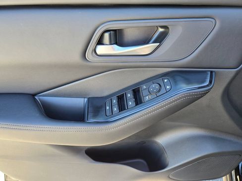 New 2026 Nissan Rogue SV AWD/4WD image 9