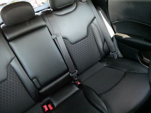 Used 2021 Jeep Compass Latitude AWD/4WD image 14