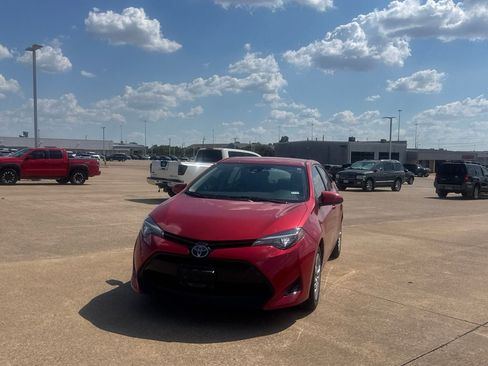 Used 2017 Toyota Corolla LE FWD image 7