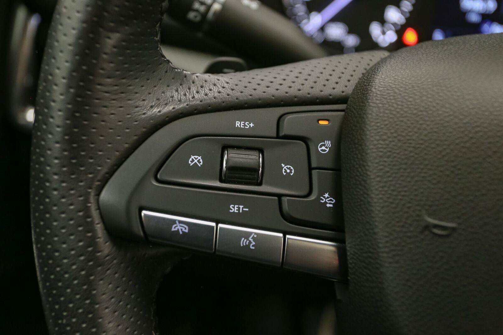 Used 2022 Cadillac XT4 Sport w/ Sun And Sound Package AWD/4WD image 38