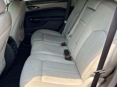 Used 2014 Cadillac SRX FWD image 4