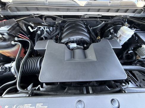 Used 2019 Chevrolet Silverado 1500 LT w/ LPO, Black Pack AWD/4WD image 27