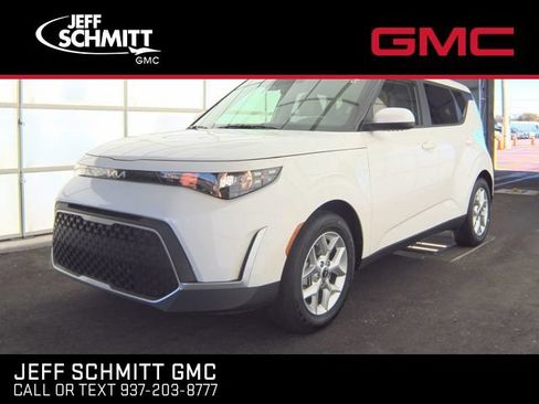 Used 2025 Kia Soul LX w/ LX Technology Package FWD image 1