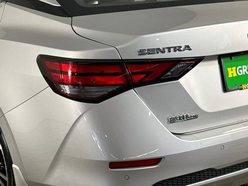 Used 2020 Nissan Sentra SV FWD image 36