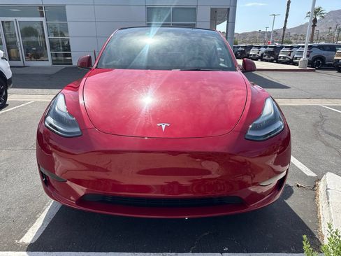 Used 2021 Tesla Model Y Performance AWD/4WD image 2
